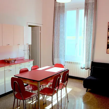 Casa Marinella Nel Centro Storico Con Ascensore * 제노바